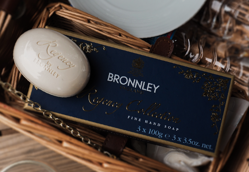 [Bronnley England] Jabones de manos Regency Collection, 3 x 100 g